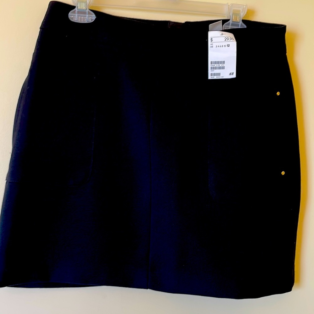Black H& M skirt size 12